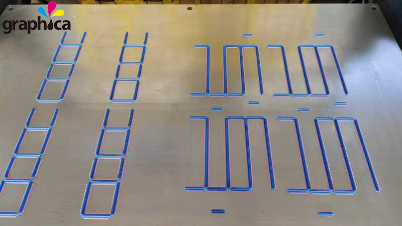 0.4 mm de altura del canal negro de plástico rosca de matriz de rollo y caja para la máquina de corte a presión