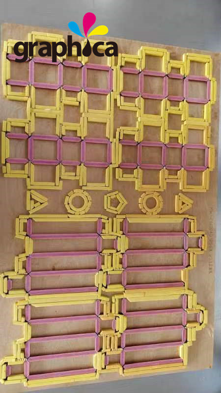 Cortador de matriz creciente de fibra azul para la fabricación de cajas de papel corrugado de cartón y más