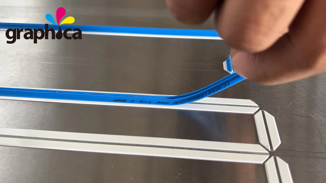 Matriz adhesiva de recubrimiento de 0,3 x 1,2 mm GRB certificada CE para embalaje e impresión de papel