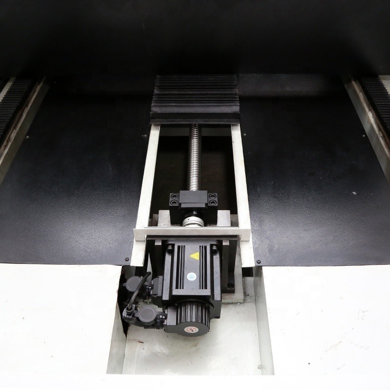 Máquina de corte a presión por láser plana de 380v gráfica de Beijing GIT1218-400W con precisión de reposicionamiento ≤0,02 mm